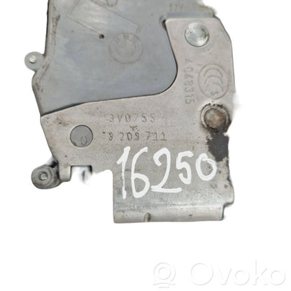 Aizmugures durvju atvēršanas slēdzis