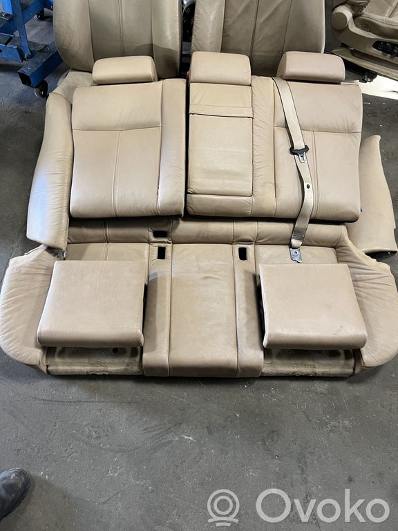 Rear seat