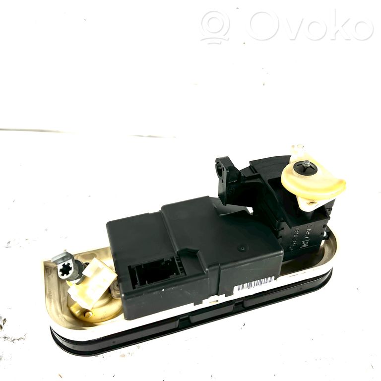 Блок управления кондиционером/климат-контролем/отоплением салона (в салоне)