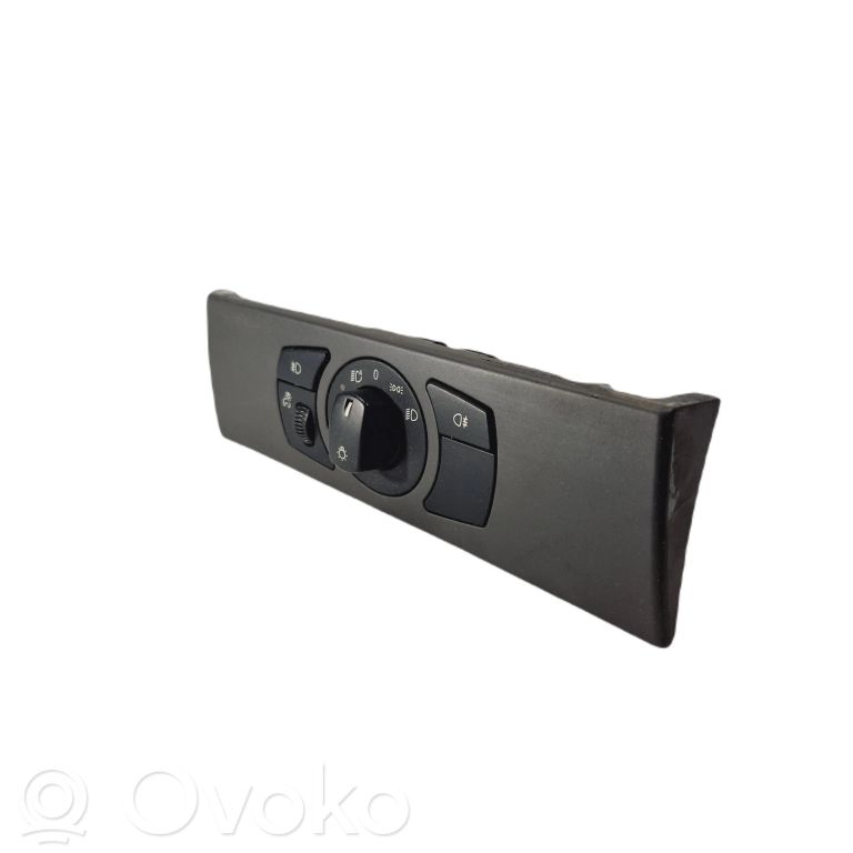 Headlight switch