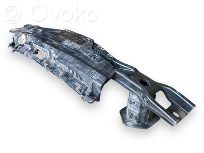 Aizmugurē bampera balka