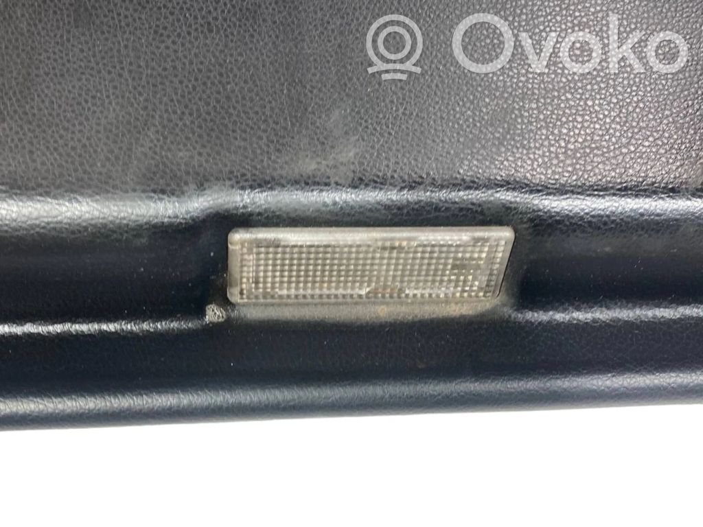 Priekšējo durvju apdare