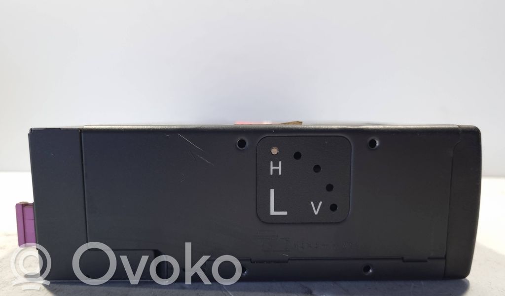 Radio / CD/DVD atskaņotājs / navigācija
