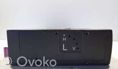 Radio / CD/DVD atskaņotājs / navigācija