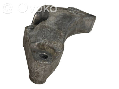 Pārnesumkārbas stiprinājuma kronšteins