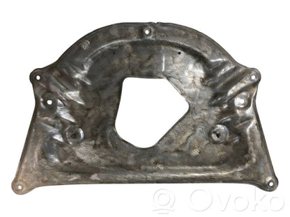 Dzinēja apakšas aizsargs