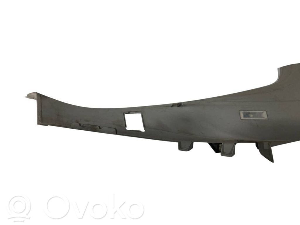 (D) statņa dekoratīvā apdare (augšdaļa)