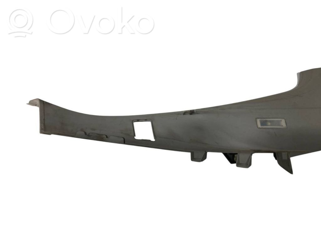 (D) statņa dekoratīvā apdare (augšdaļa)