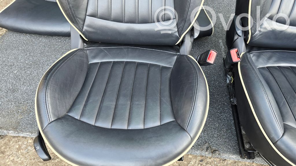 Salona daļu komplekts