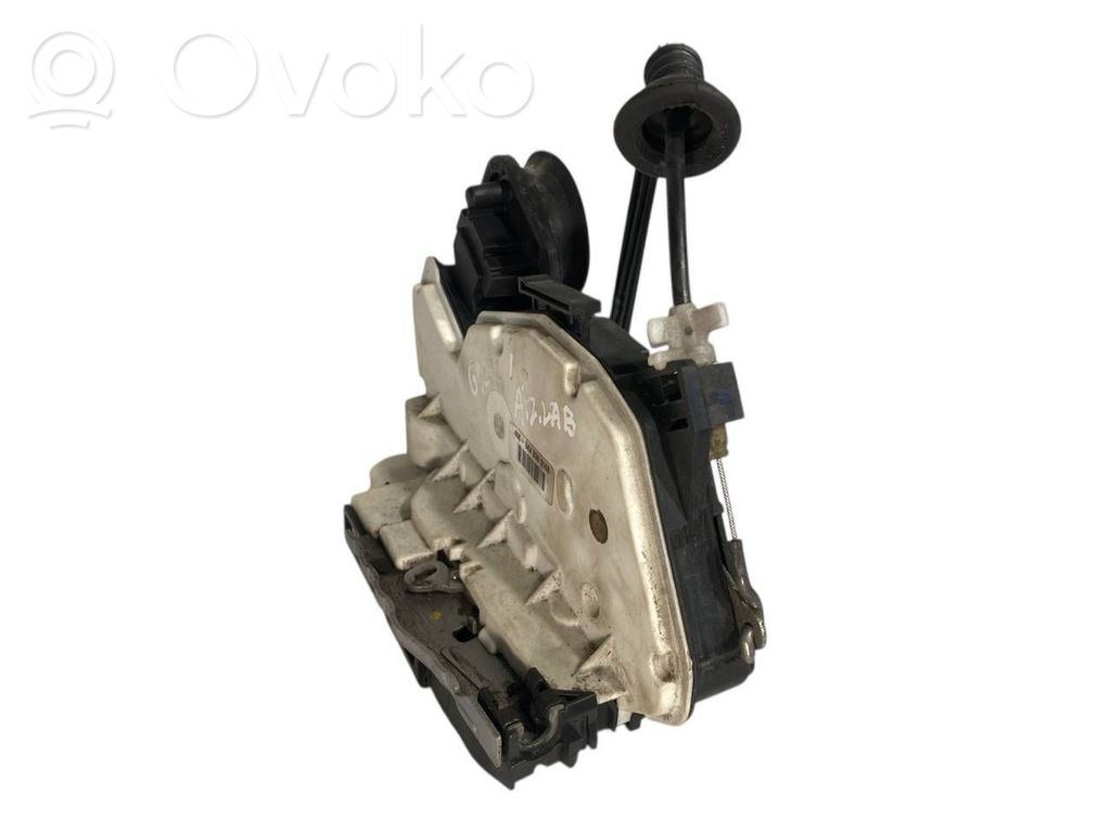 Aizmugurē slēdzene