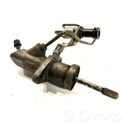 Главный цилиндр сцепления