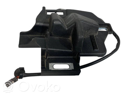 Кронштейн для крепления замка