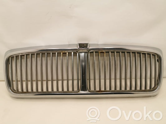 Передняя решетка