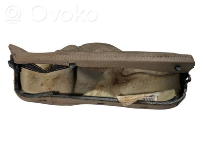 Roktura dekoratīvā apdare – āda/audums