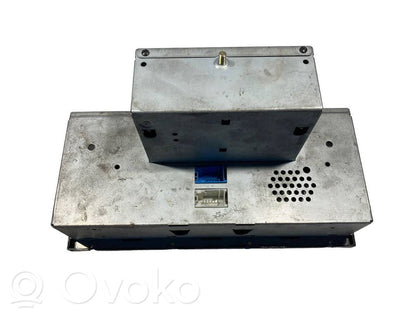 Radio / CD/DVD atskaņotājs / navigācija