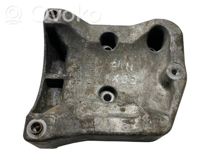 Gaisa kondicionēšanas kompresora stiprinājums