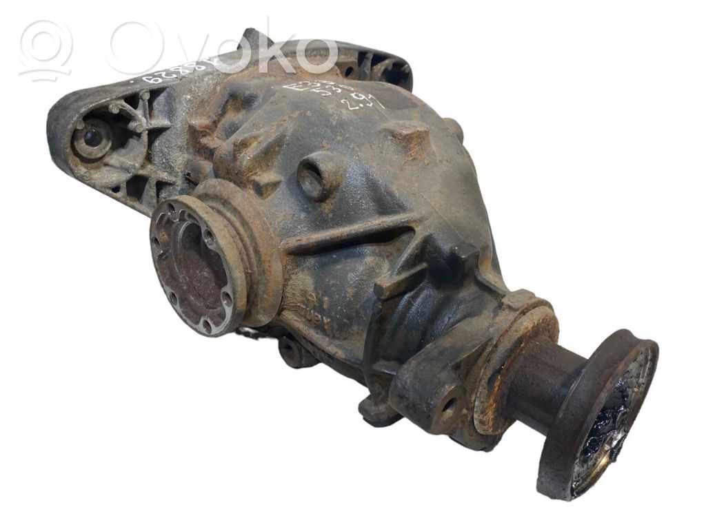 Aizmugurējais reduktors