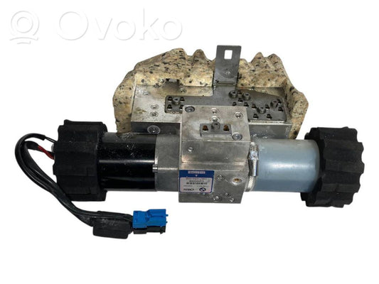 Galvenais hidrauliskais jumta cilindrs