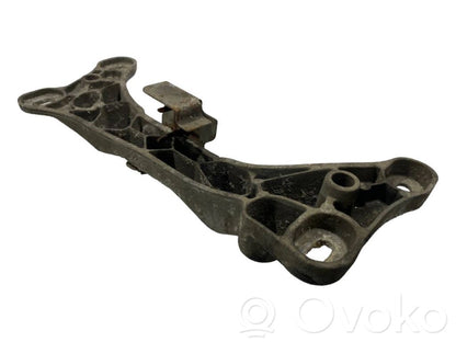 Transmission mounting bracket