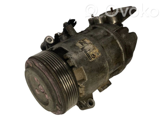 Air conditioner compressor (pump)