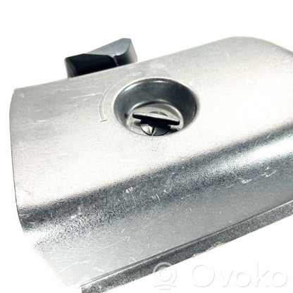 Aizmugurējā luktura detaļa