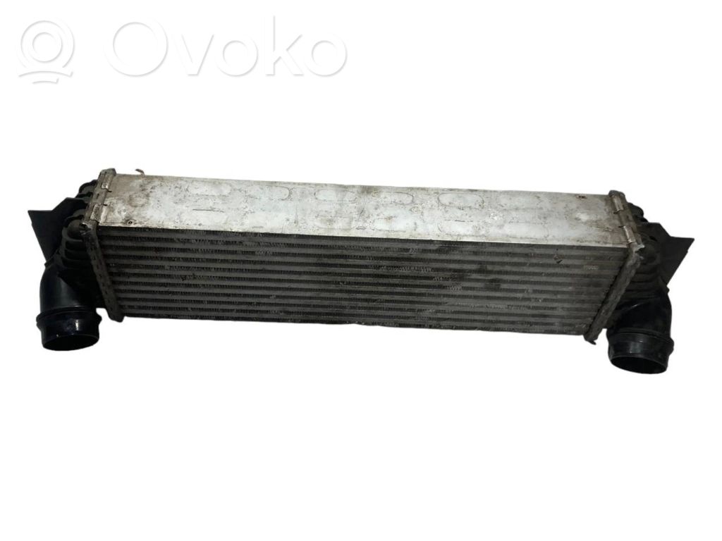 Starpdzesētāja radiators