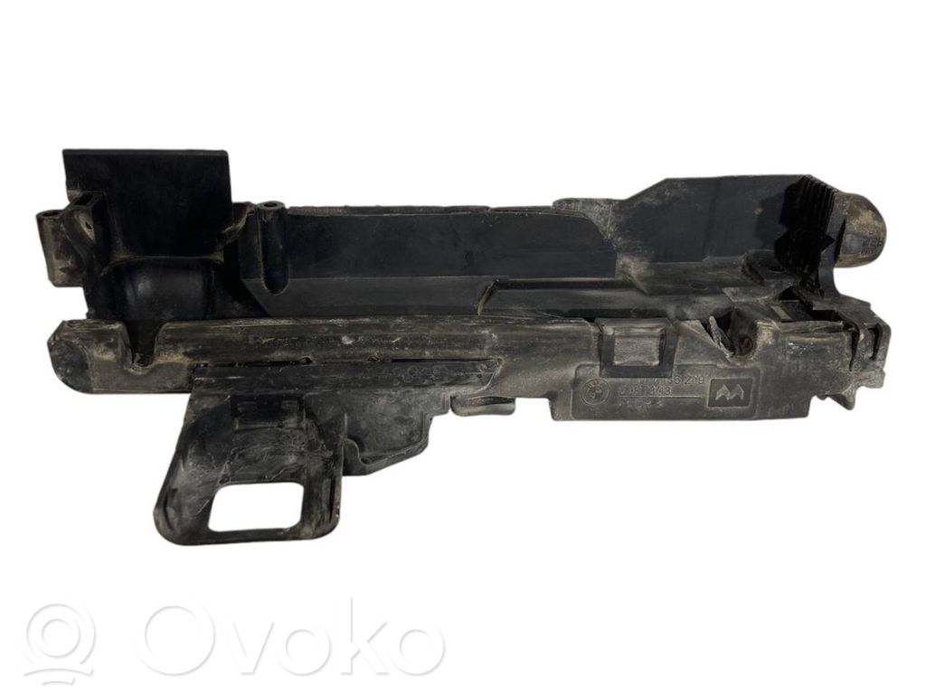 Radiatora (-u) turētājs / kronšteins