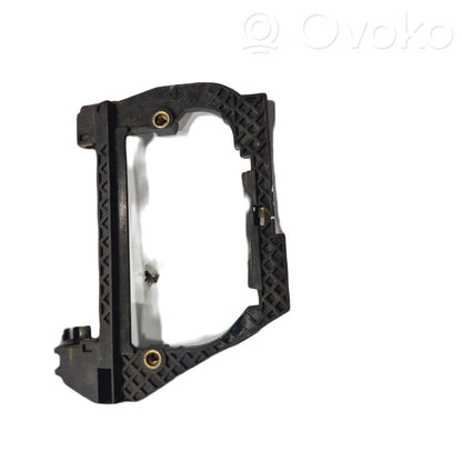 Aizmugurē turētājs / kronšteins ārējam atvēršanas rokturim