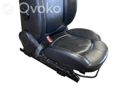Sēdekļu komplekts