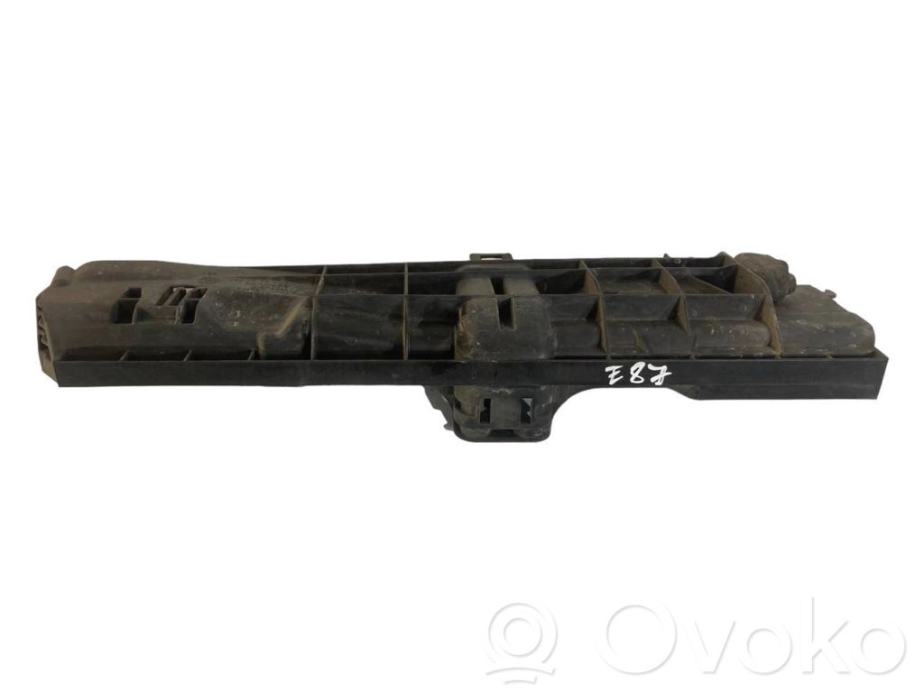 Radiatora (-u) turētājs / kronšteins