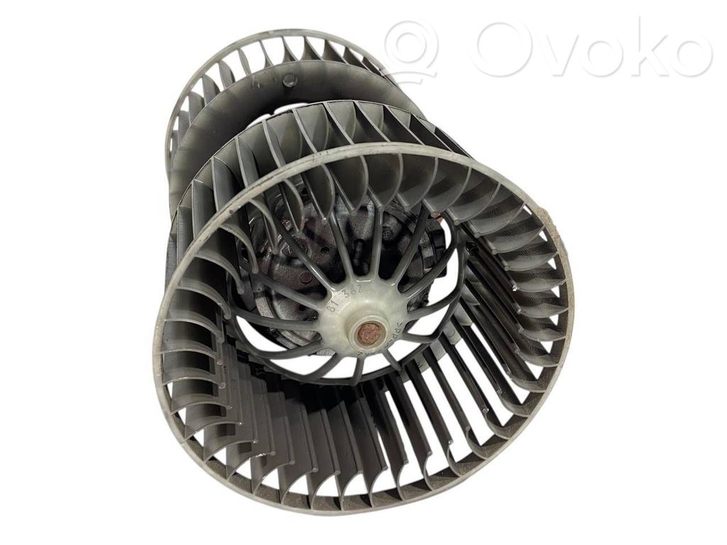 Mazā radiatora ventilators