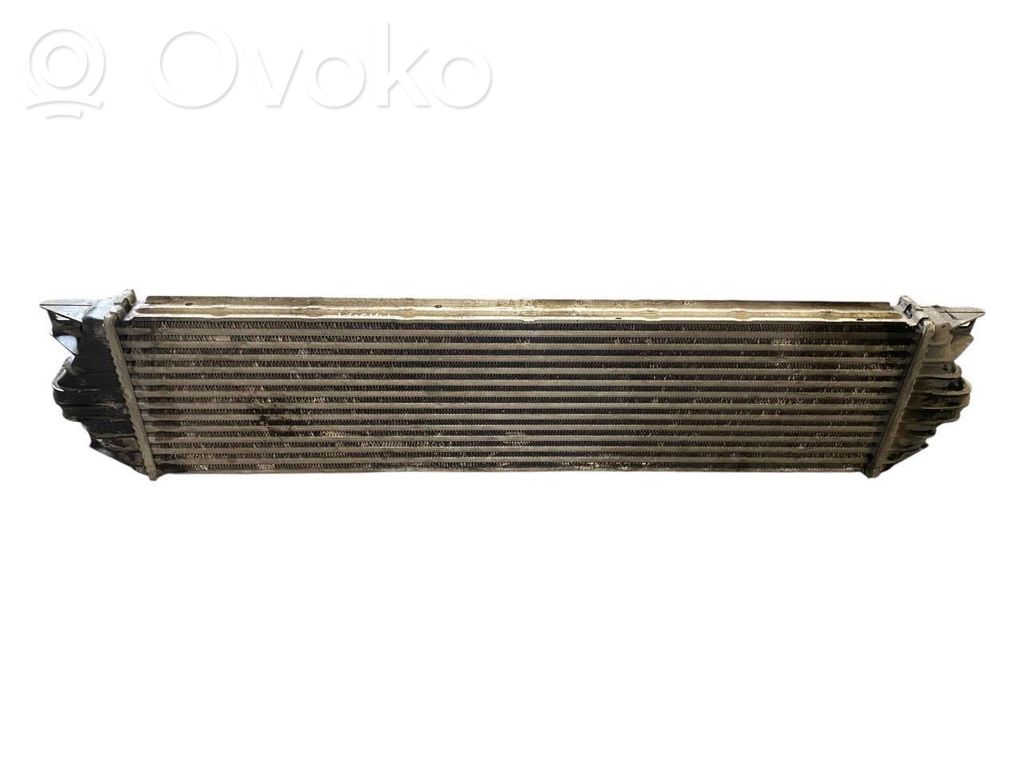 Starpdzesētāja radiators