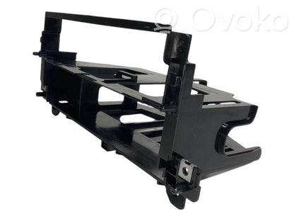 Radiouztvērēja / navigācija dekoratīvā apdare