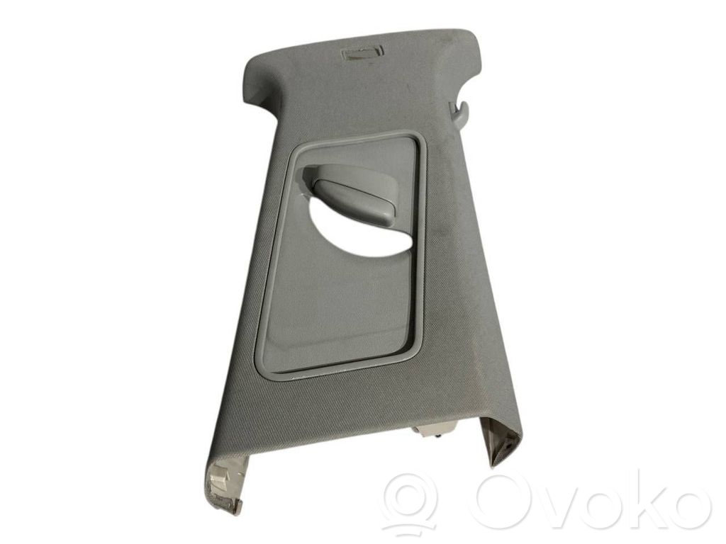 (B) statņa dekoratīvā apdare (augšdaļa)