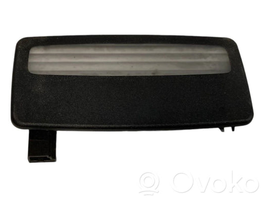 Освещение передних сидений