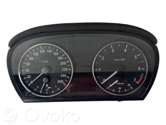 Spidometrs (instrumentu panelī)