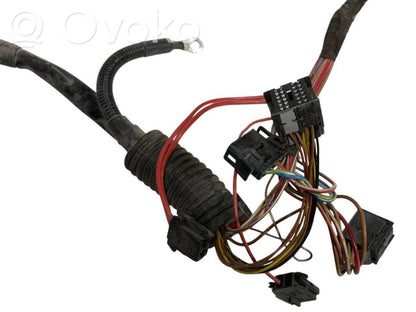 Pārnesumkārbas vadu instalācija