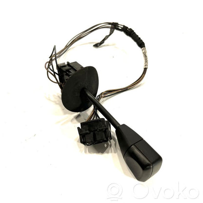 Stikla tīrītāju slēdzis