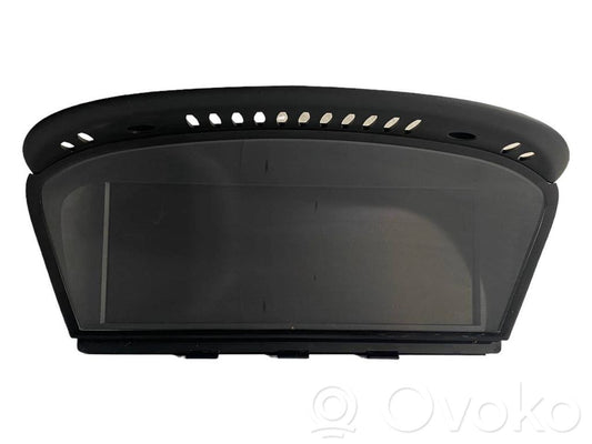 Ekrāns / displejs / mazais ekrāns