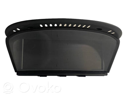 Ekrāns / displejs / mazais ekrāns