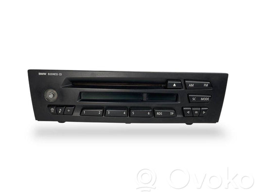 Radio / CD/DVD atskaņotājs / navigācija