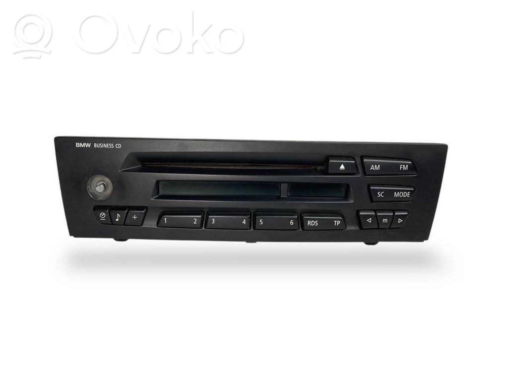 Radio / CD/DVD atskaņotājs / navigācija