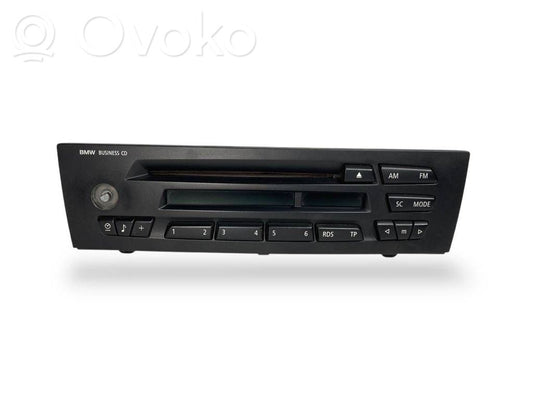Radio / CD/DVD atskaņotājs / navigācija
