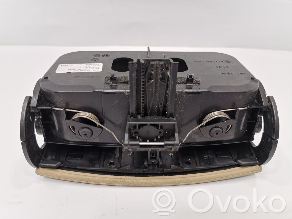 Glāžu turētājs (priekšā)