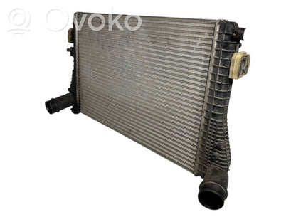 Starpdzesētāja radiators