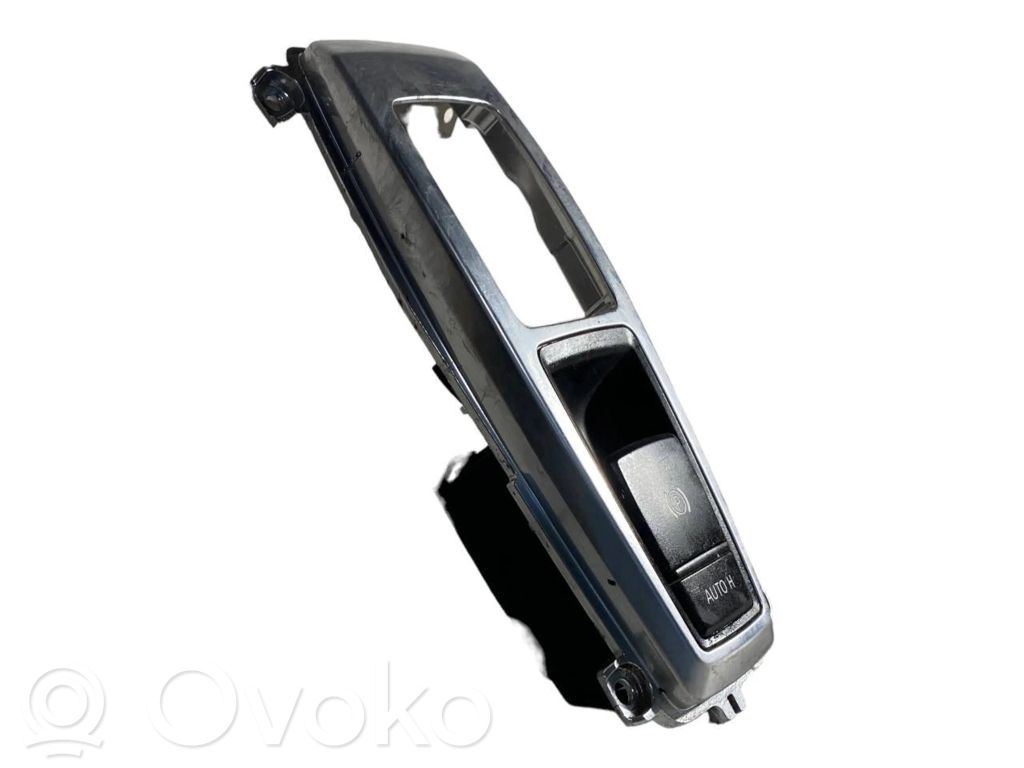 Rokas bremzes slēdzis