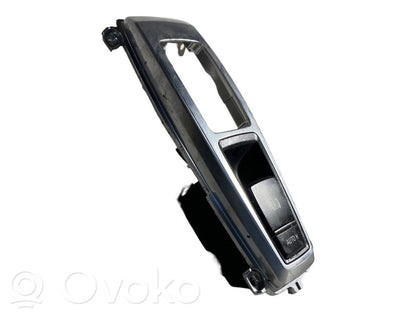 Rokas bremzes slēdzis