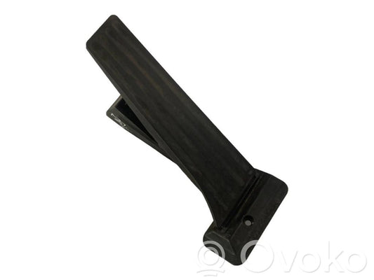 Педаль акселератора