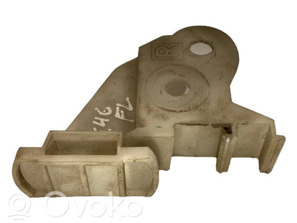 Priekšpusē bampera turētājs