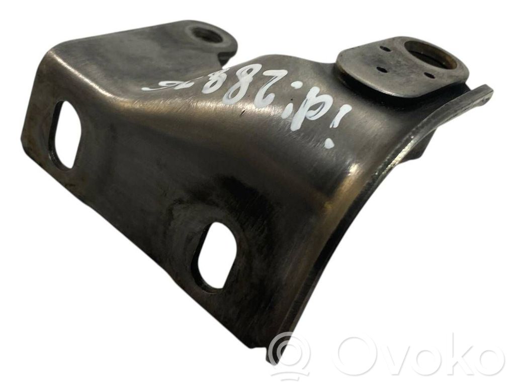 Cita veida dzinēja nodalījuma detaļa